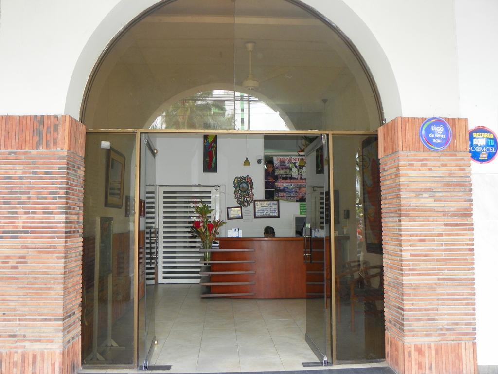 Hotel Royal Plaza Florencia  Exterior photo