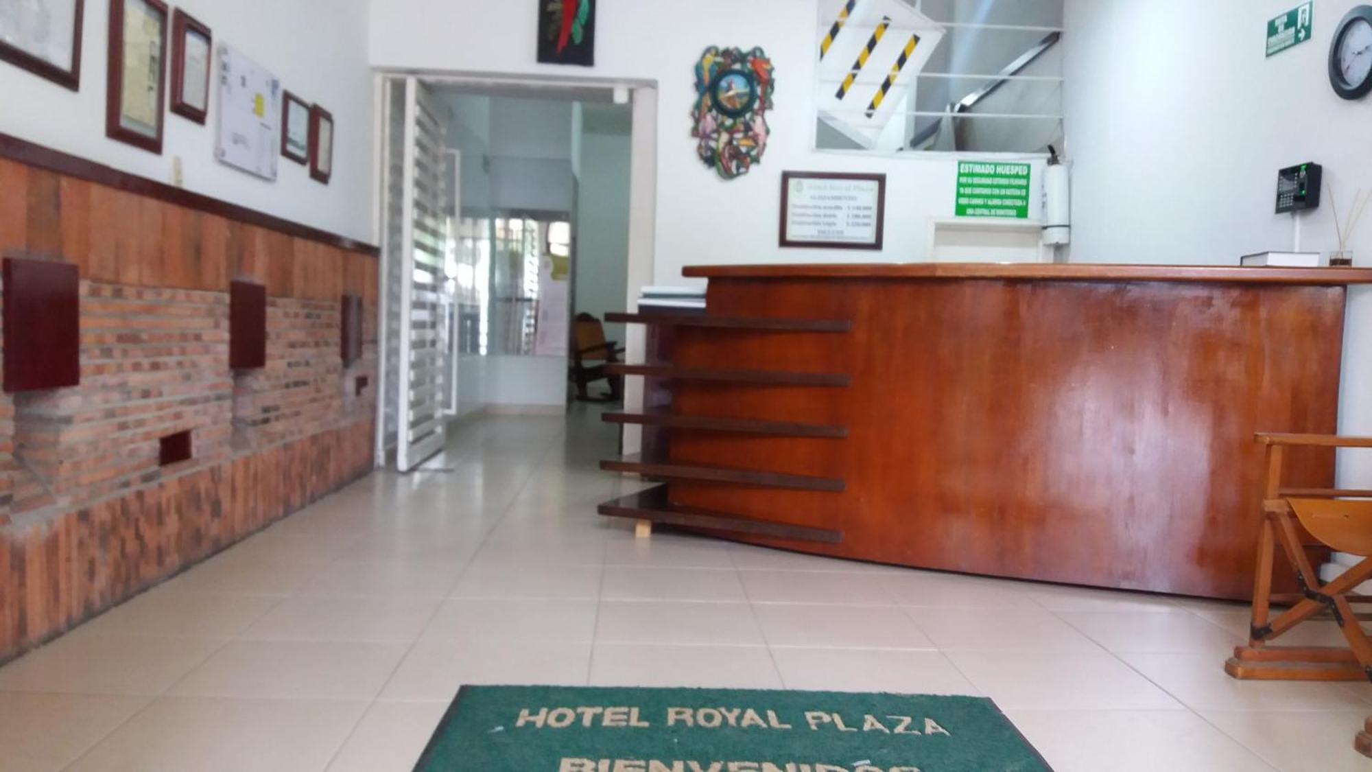 Hotel Royal Plaza Florencia  Exterior photo