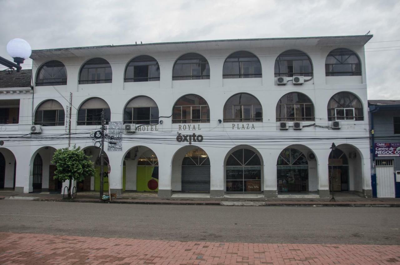Hotel Royal Plaza Florencia  Exterior photo